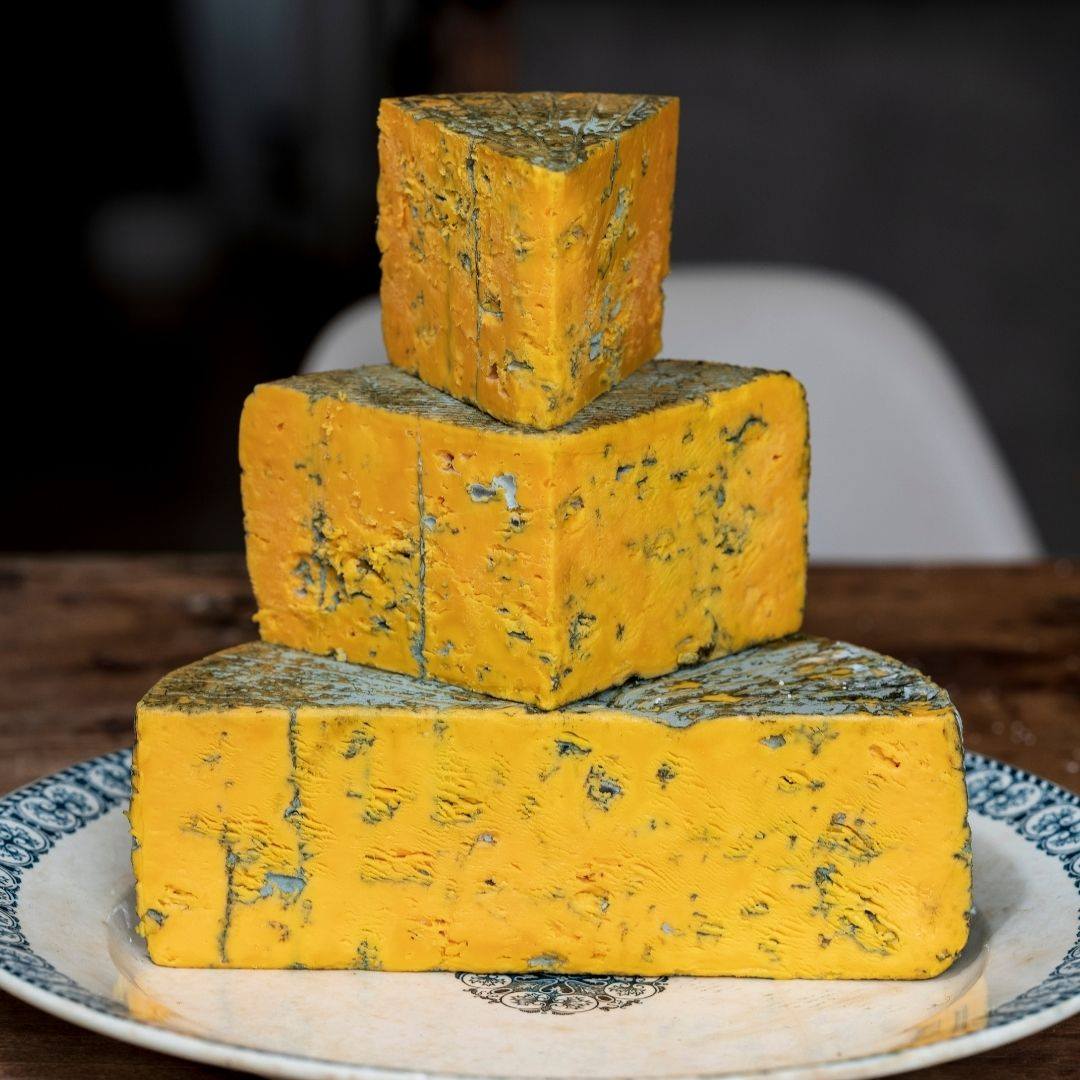 Pair this one surprising ingredient with blue cheese to catapult your Christmas cheeseboard
